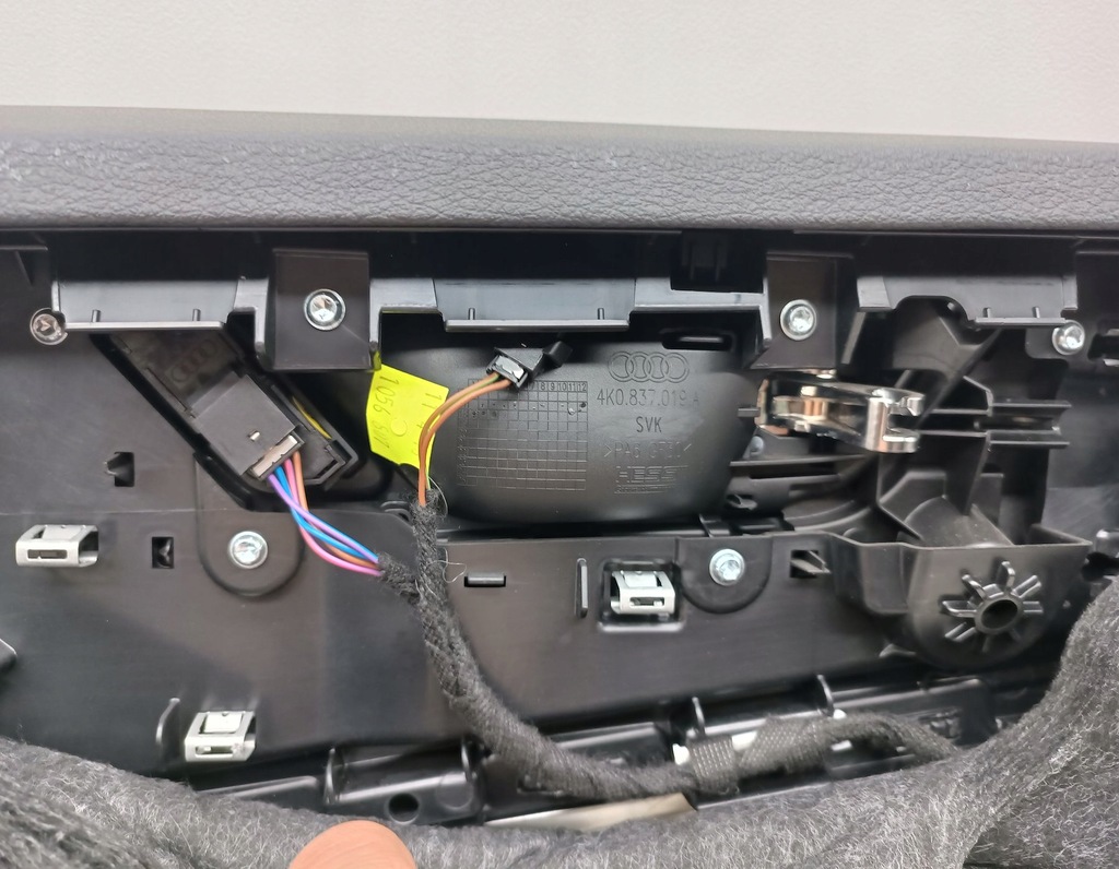 фото №8, Обивка обшивка дверь левый передний перед подсвечиваемый audi a7 c8 4k