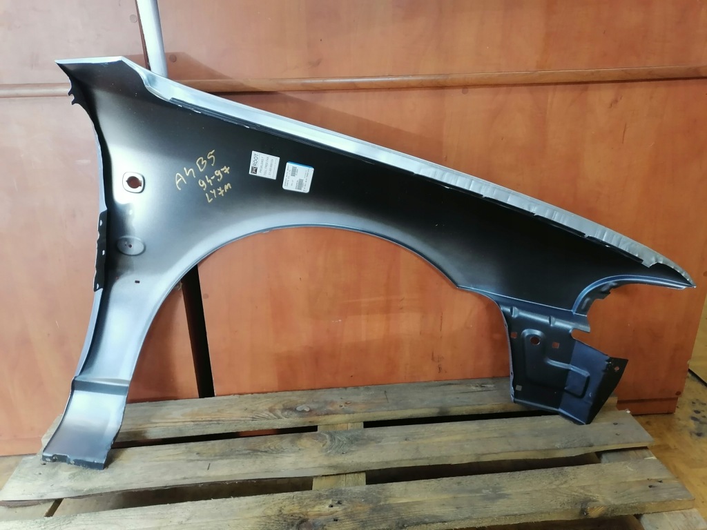 Купить Крыло  левое  перед audi a4 b5 94-97 с отверстие на значок эмблема ly7m