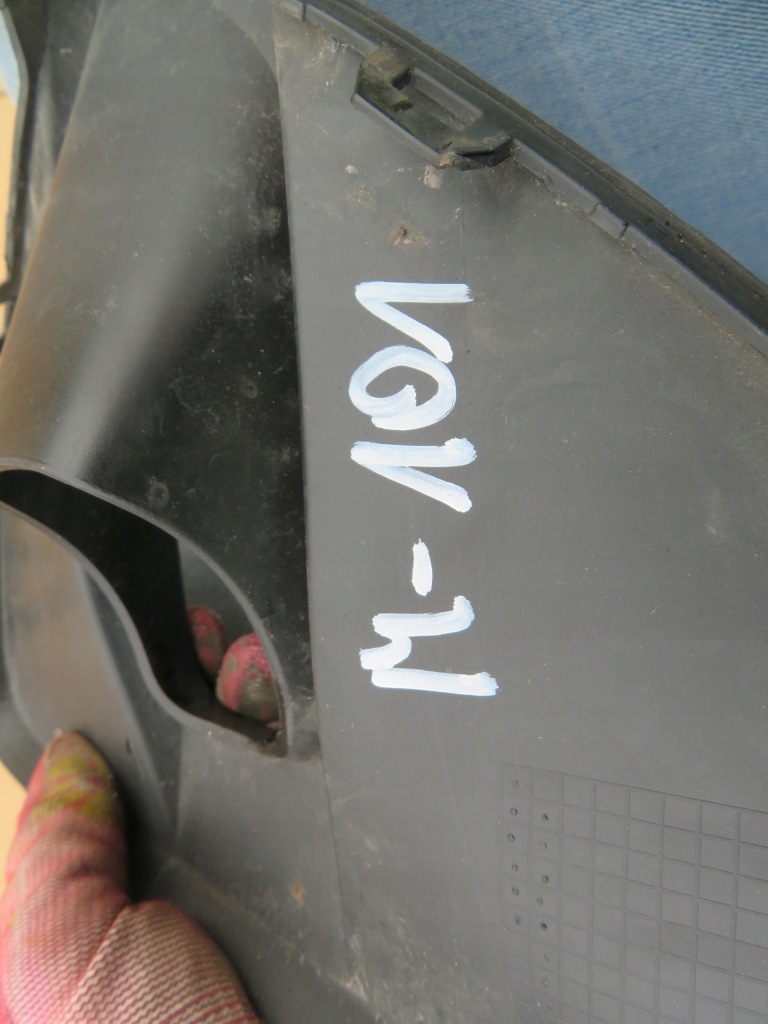 Решётка бампера перед левая volvo c40 32347386 Доставка