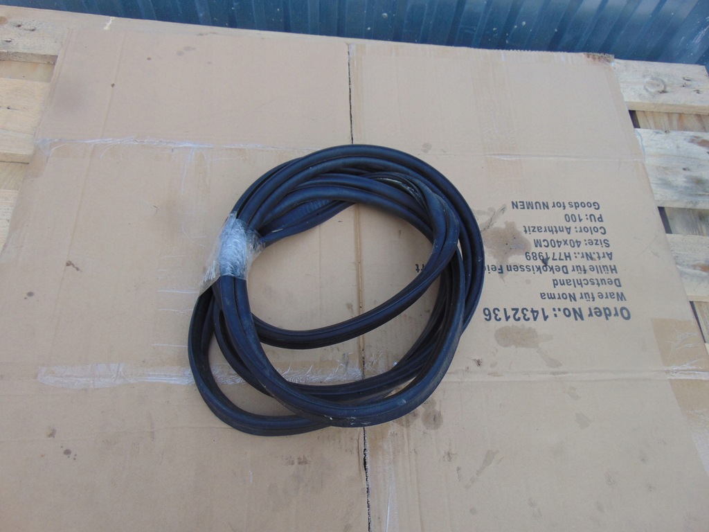 фото №5, Прокладка крышки багажника ford fiesta mk7