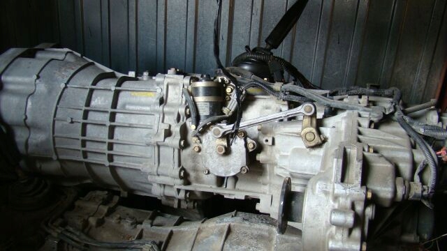 фото №1, Nissan navara d40 pathfinder r51 2.5 dci коробка передач передач механическая коробка передач oryg.