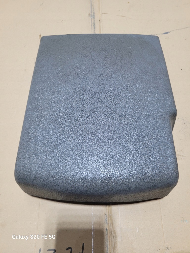 фото №1, Jeep grand cherokee wk 5-10 подлокотник szary