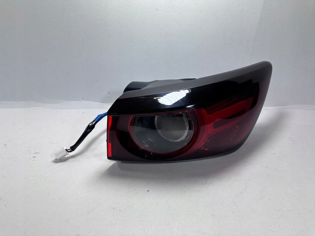 фото №1, Cx-3 lift лампа правая задняя задняя led dm4n51150