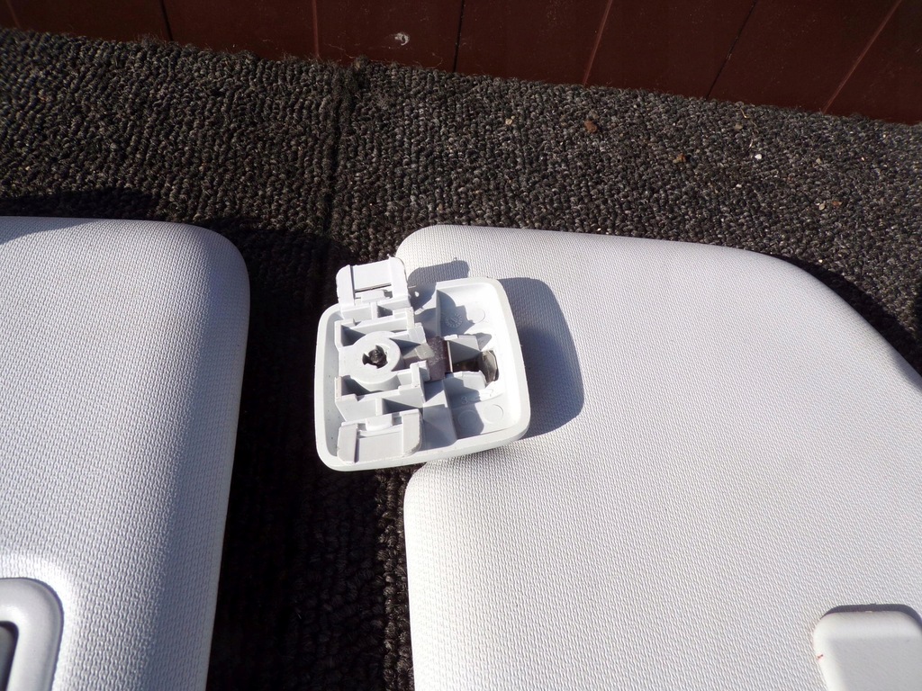 фото №13, Захист сонцезахисна права ліва peugeot 208 kpl