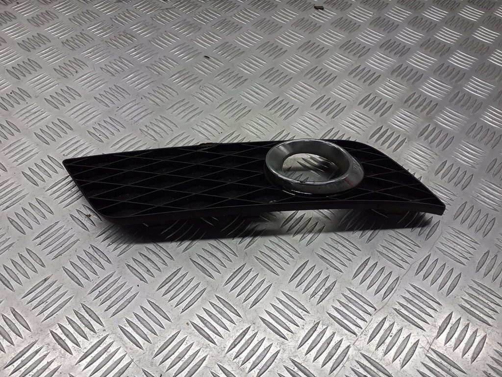 фото №1, Решётка бампера lp mercedes w169 2.0 cdi