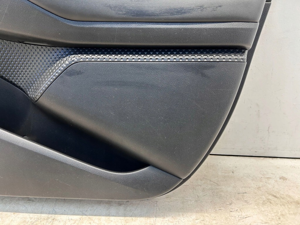 Chr c-hr i рестайлінг  led оббивка обшивка двері правий перед чорний odduszony Ціна