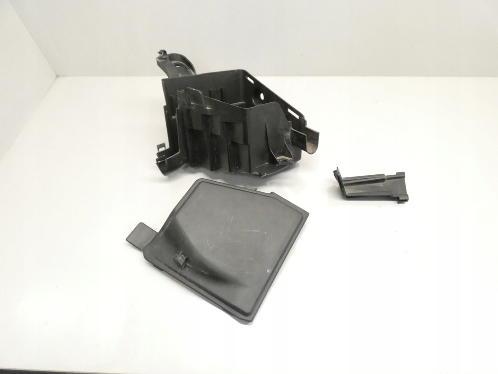 фото №11, Корпус коробка запобіжників dacia logan i mcv i 1.6 16v 04-12 8200738818