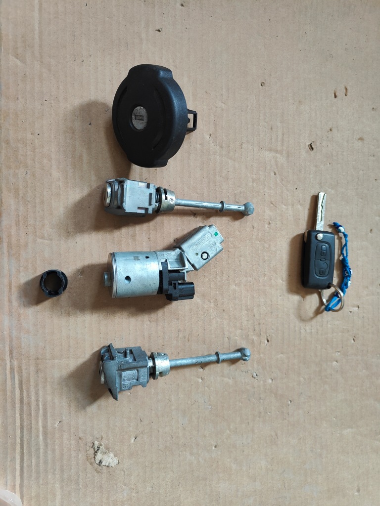 фото №1, Ключ, замок запалювання, замки, кришка заливної пального citroen c4 picasso c5 iii c8