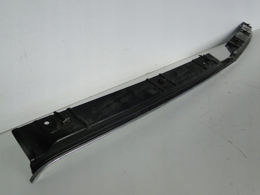 фото №7, Mercedes v klasa 447 w447 молдинг хром nad решітка радіатора