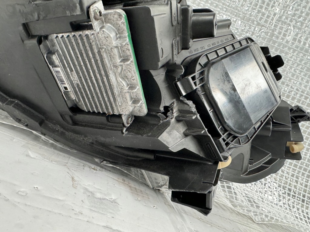 фото №6, Peugeot expert 16- правая лампа ксенон