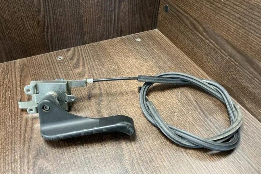 фото №9, Задня ліва ручка внутрішня iveco daily iv flatbed 500330144 3.0l дизель