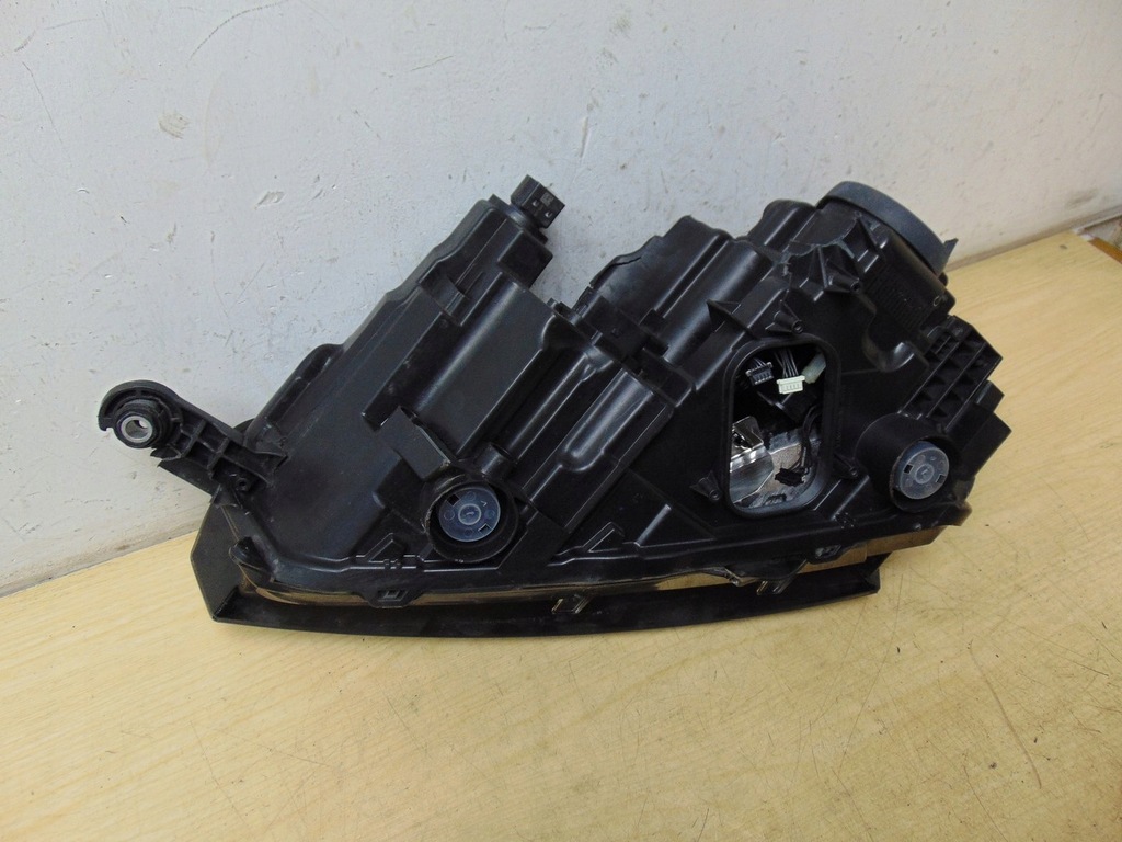 фото №12, Лампа права skoda scala 657941016 europa