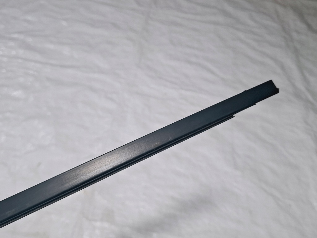 Молдинг кровельная на крыша задний  задняя правый  vw golf iv 4 1j0 хэтчбек 3 дверь Цена