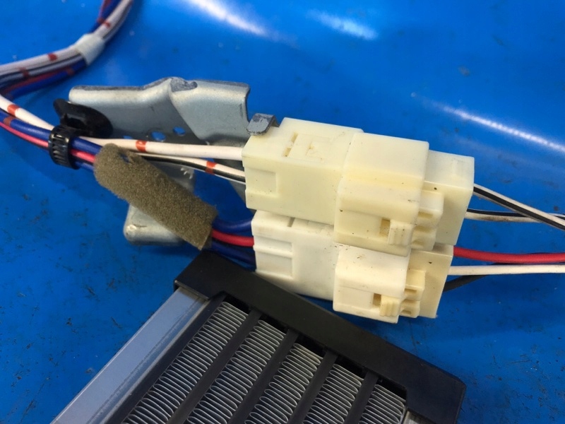 фото №5, Радиатор отопителя toyota prius - 30 09-17 8771012020