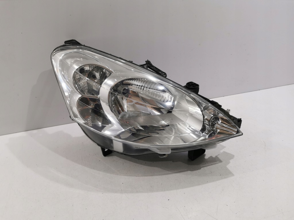 фото №2, Фара лампа права partner ii tepee 2008 2009 2010 2011 2012