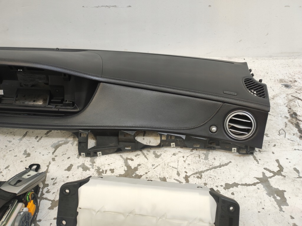 Панель приладів панель  подушки безпеки ремені s klasa w222 222 amg eu Зі Шроту