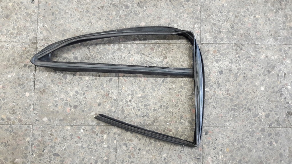 фото №6, Прокладка стекло правый перед renault laguna ii