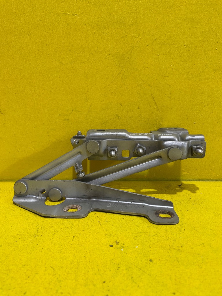 фото №1, Opel insignia - направляющая бампера правый задняя 13239124