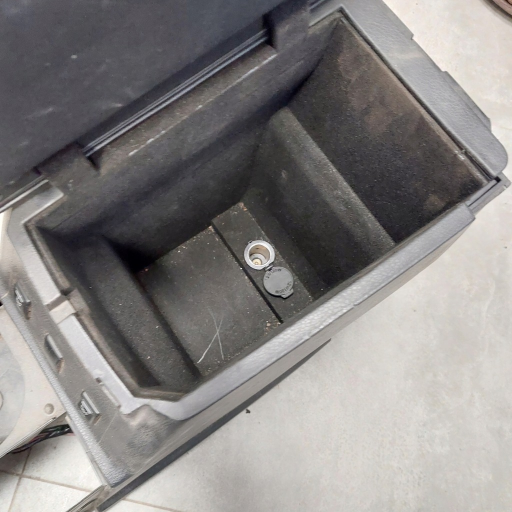 фото №7, Nissan maxima a34 подлокотник туннель средний