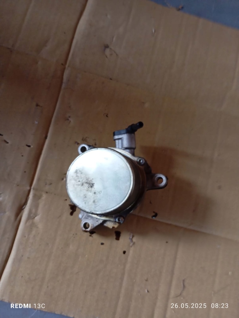 Купити Насос вакуум vacu alfa romeo mito 1.4 t m-air 55270032 09r ^