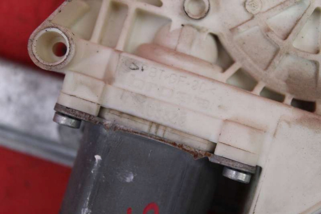 Підйомник скло лівий перед eu 30085615 peugeot 607 00-04 Зі Шроту