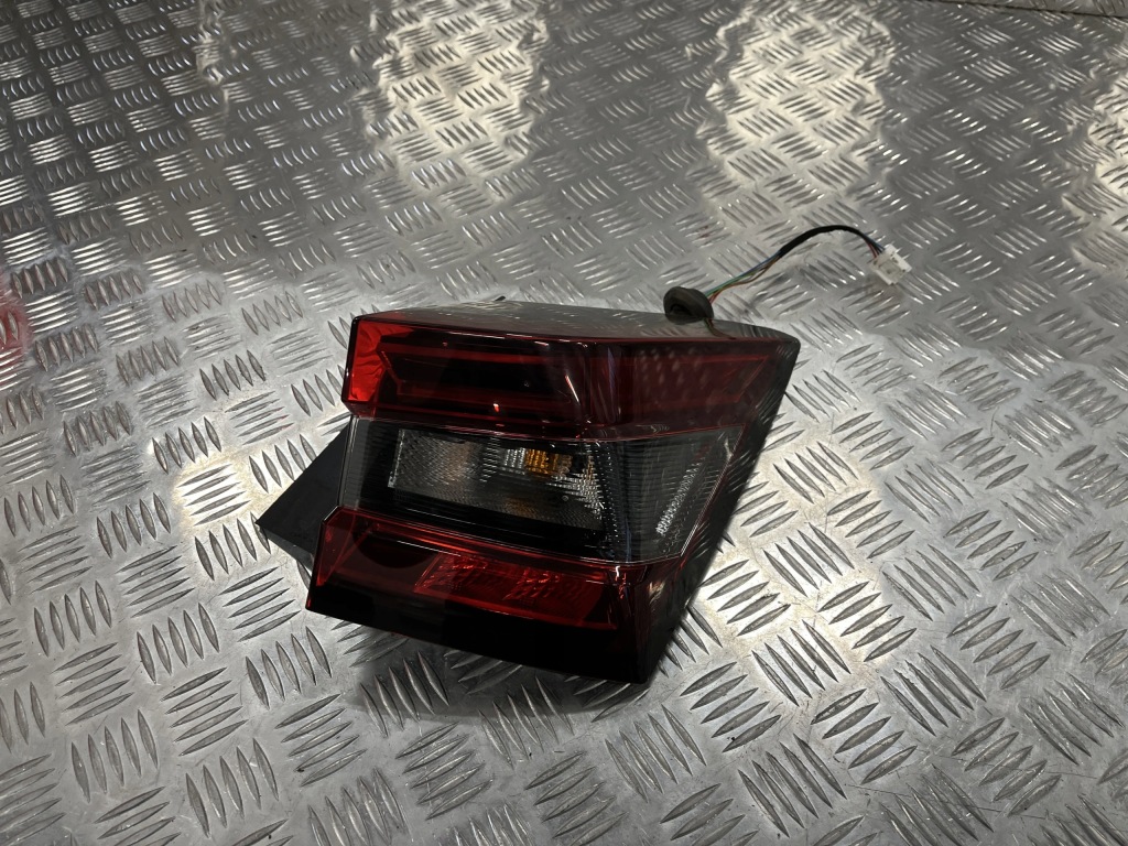 фото №1, Лампа правий задня nissan juke ii f16 19-