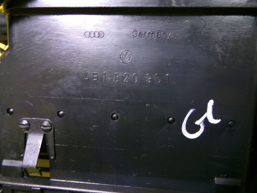 Решітка обдув середня audi a6 c5 2001 4b1820951 nr99 Київ