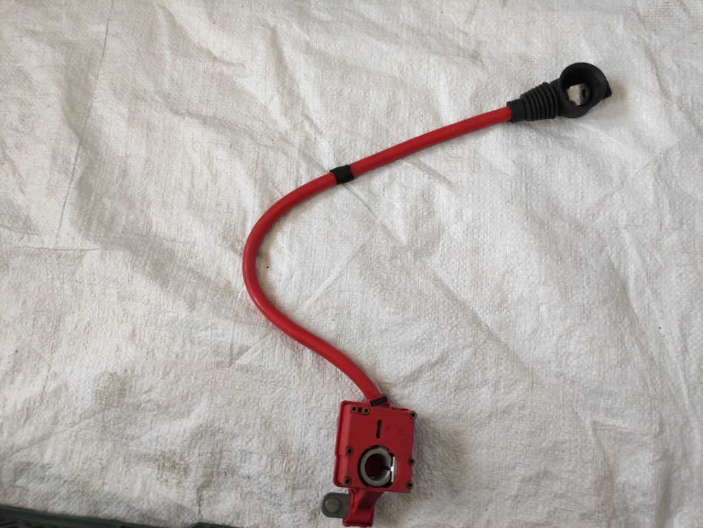 фото №1, Bmw 5 f10 f11 кабель клема plus плюсова 9203570