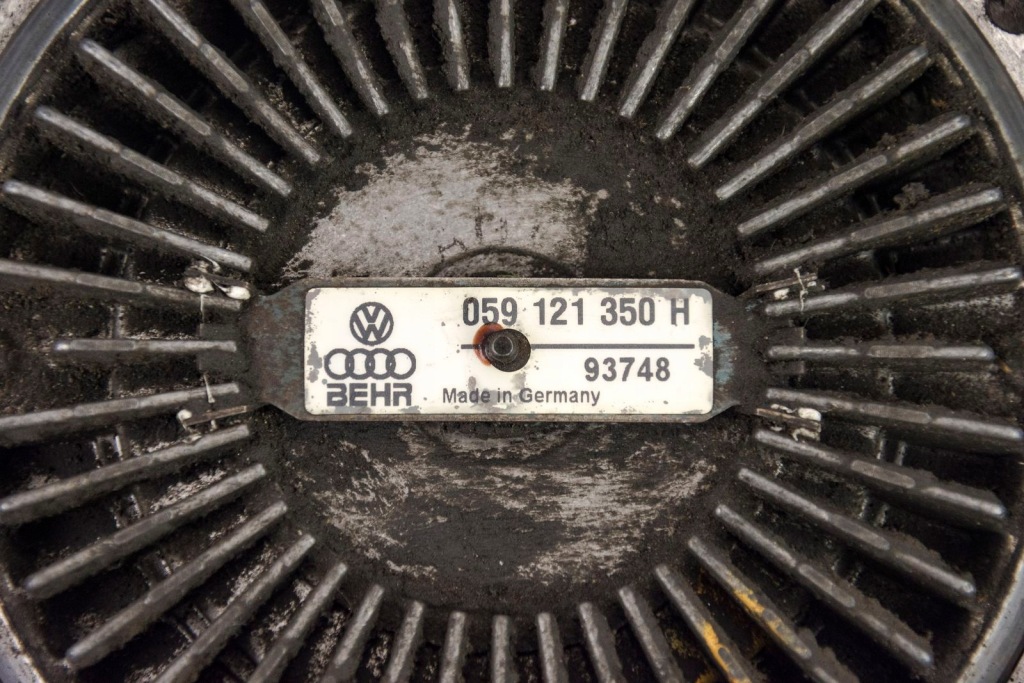 Audi a6 c5 рестайлинг  2.5 tdi вентилятор радиатора вискомуфта 059121350h Цена