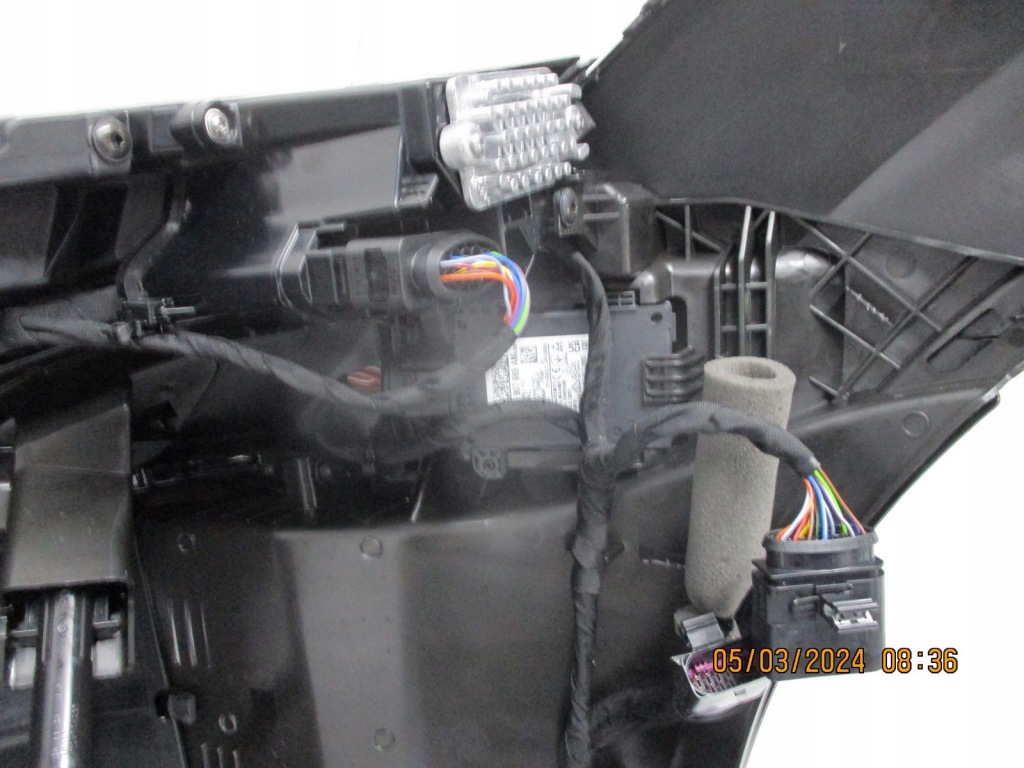 Купити Бампер vw touareg 760 r-line 23r рестайлінг  6pdc камера ксенон передній