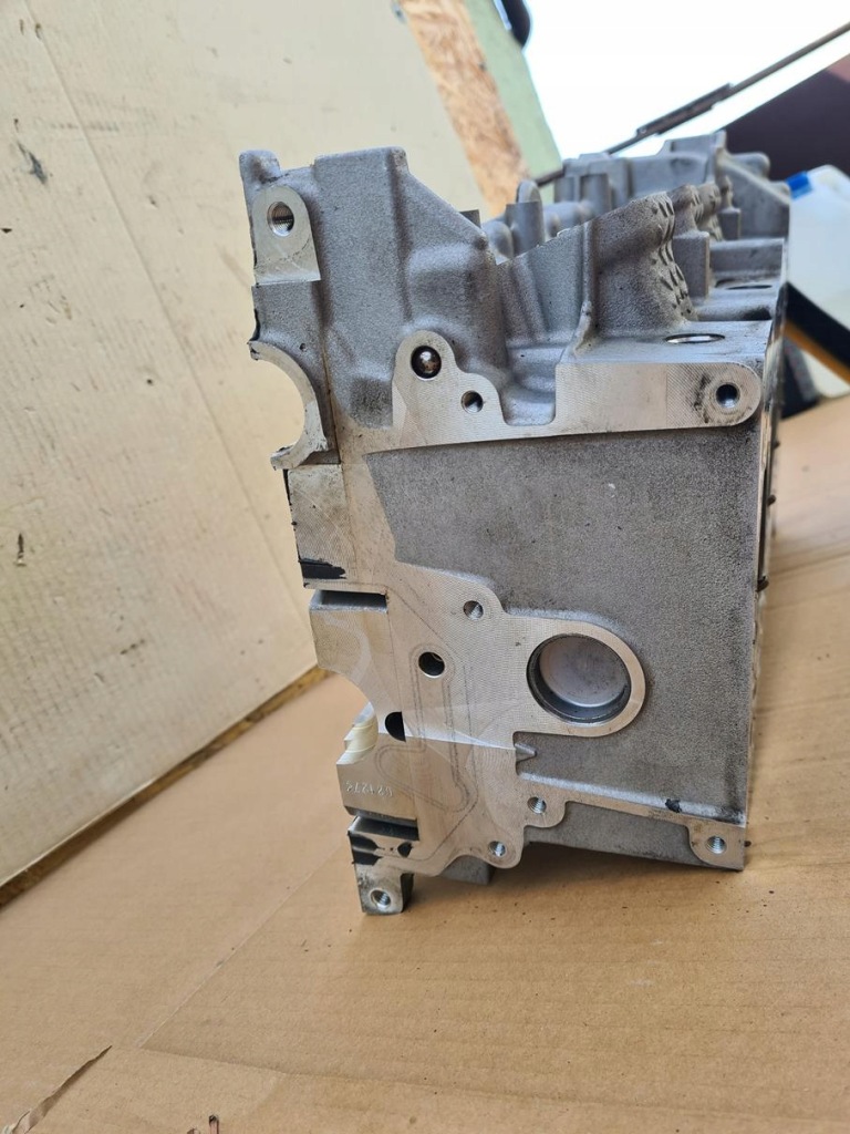 фото №16, Головка двигуна mercedes a b c cla gla w246 w176 1.6 cgi r2700160600