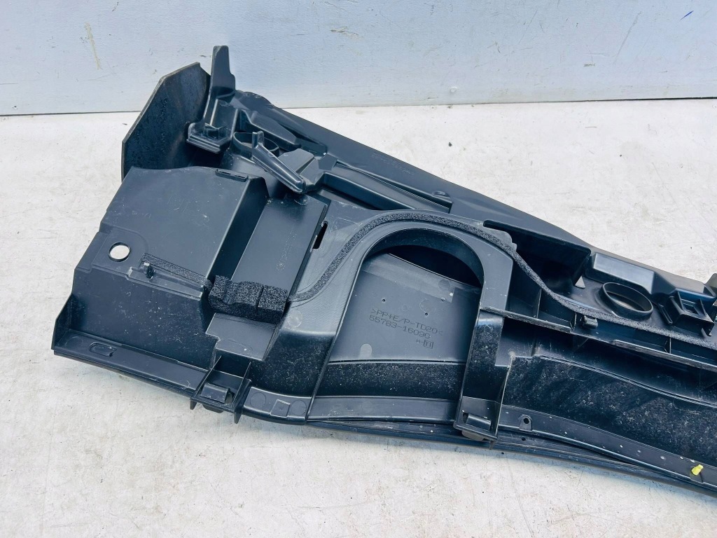 Corolla cross жабо пластиковий передні 55781-16190 55708-16170 Київ