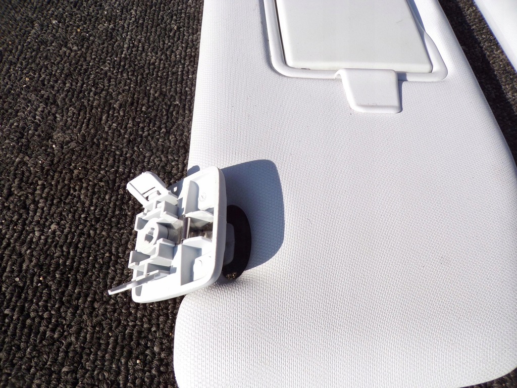 фото №11, Захист сонцезахисна права ліва peugeot 208 kpl