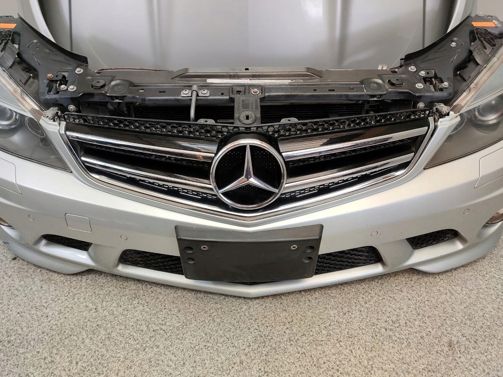фото №16, Mercedes w204 c63 amg kompletny перед бампер капот крила лампи