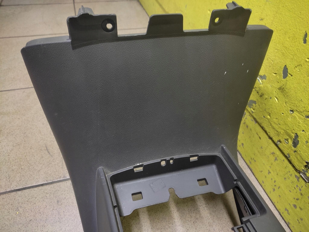 фото №9, Volvo s40 ii туннель средний подлокотник 8687407