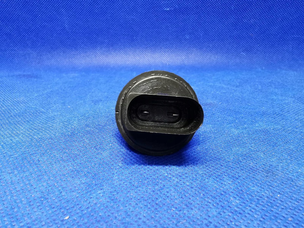 фото №9, Датчик уровня жидкость омывателя оригинал audi a3 8y 7m0919376