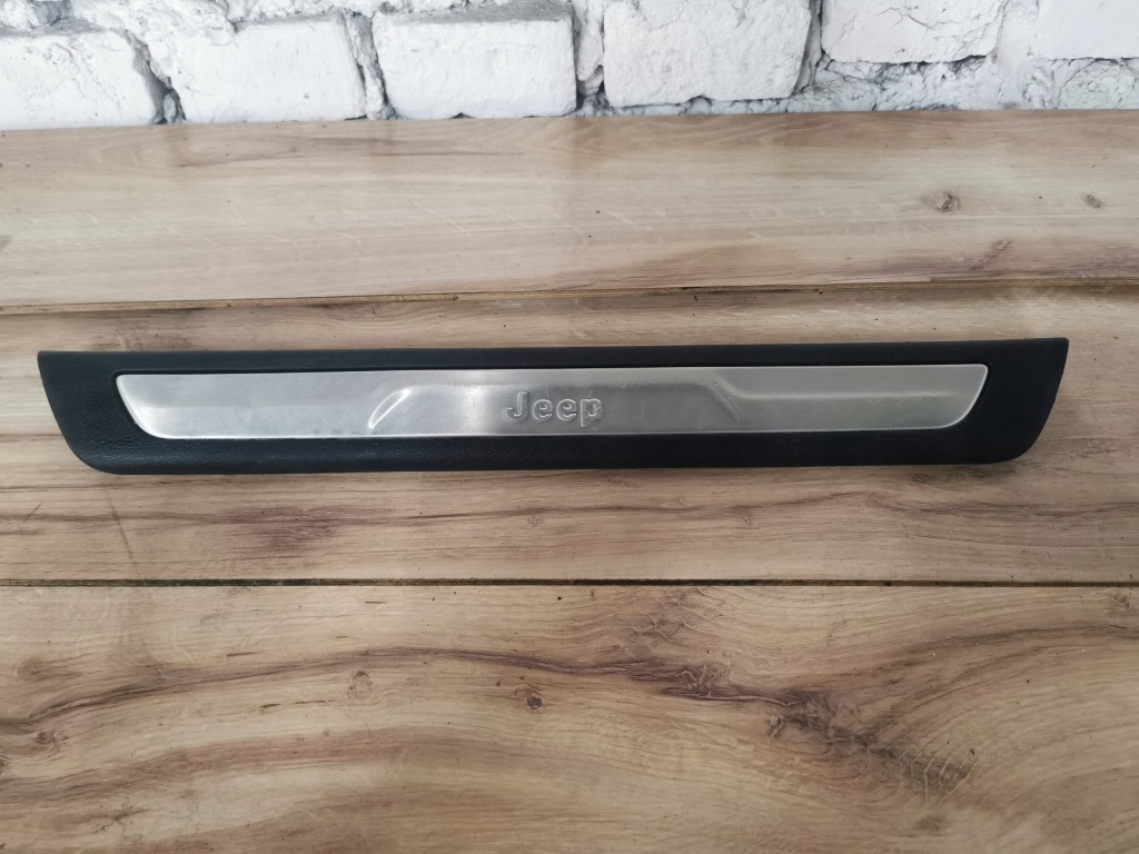 фото №1, Молдинг grand cherokee wk2 lift 1nc80lc5ab