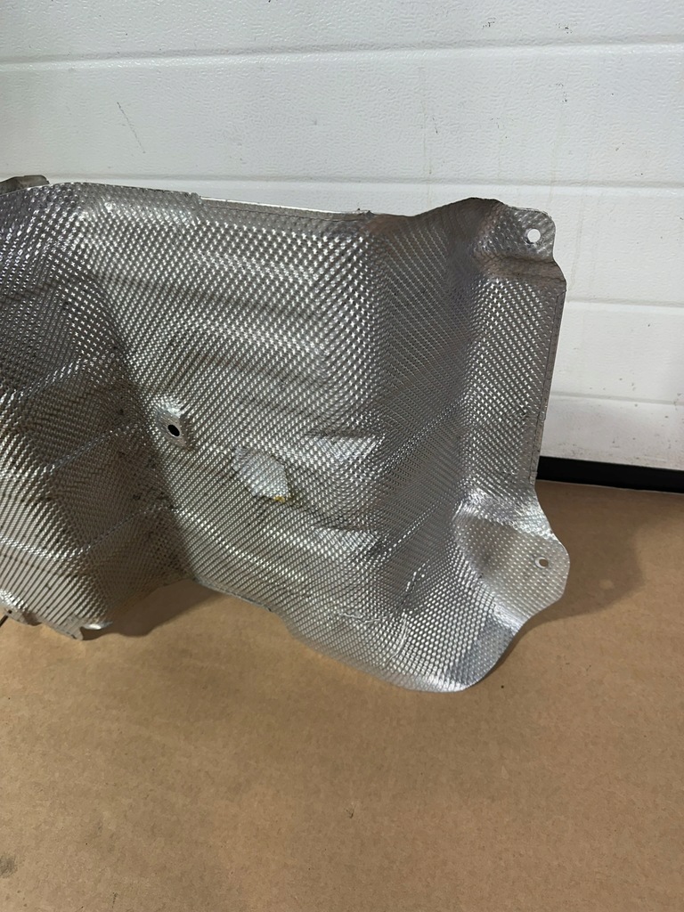 фото №7, Захист теплова дна, лист теплова mercedes c klasa w205 de