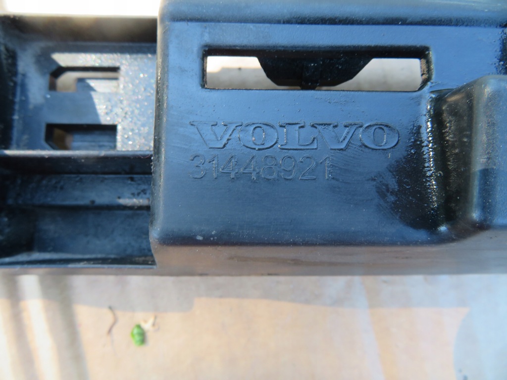 фото №4, Напрямна кронштейн поріг правий задня volvo v60 ii 19r