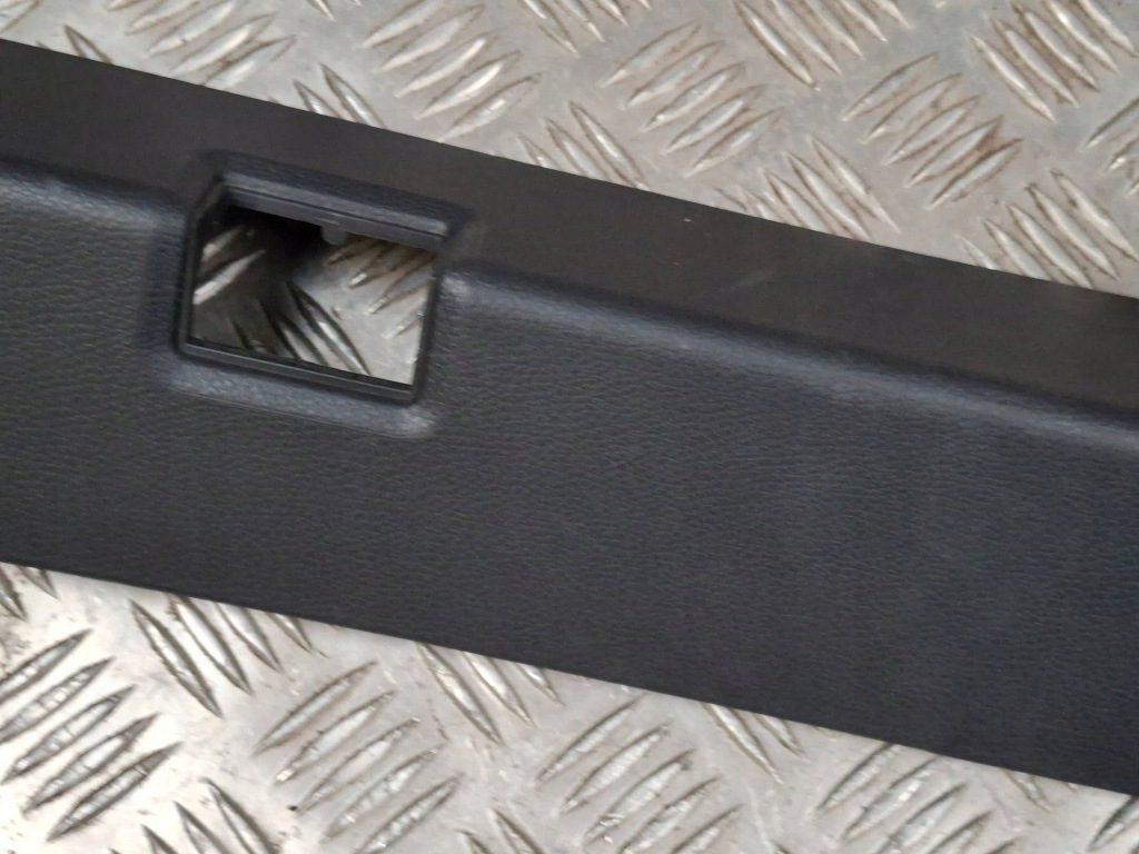 Накладка поріг багажника mercedes-benz gla w156 x156 a1567400272 в Україні