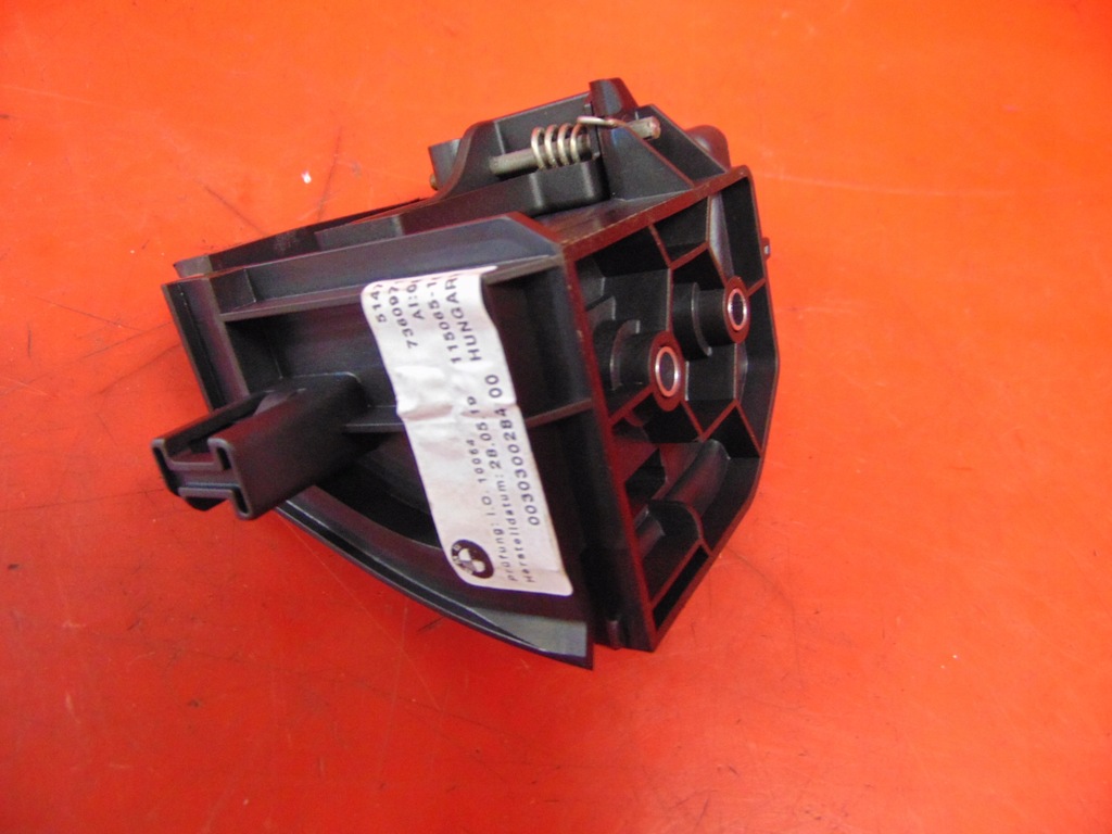 фото №10, Bmw 2 f46 gran tourer замок шторка багажника kpl