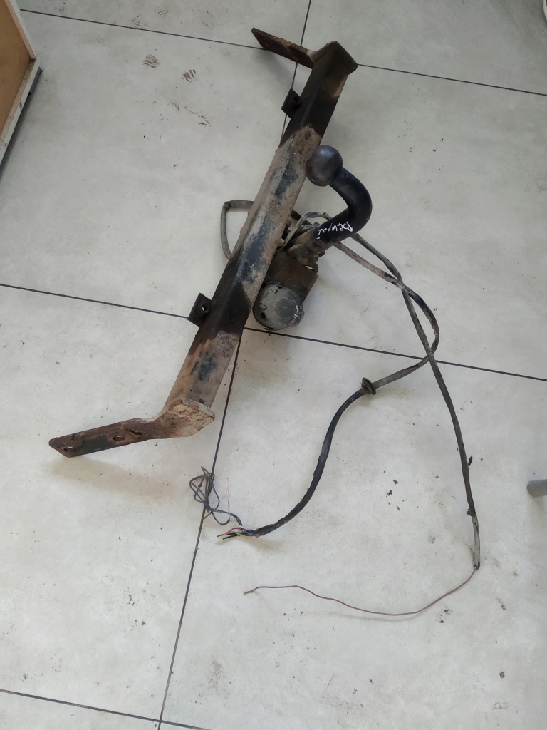 Купить Berlingo i lift hak буксировочный