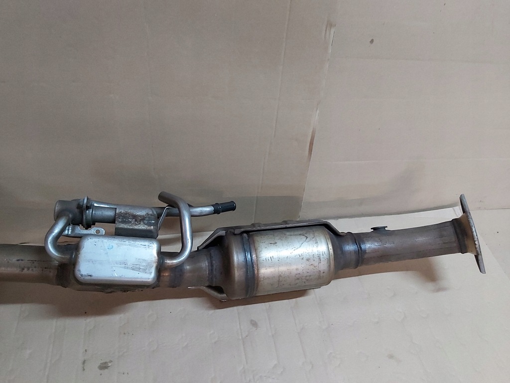 фото №3, Toyota prius iv катализатор prime plug in