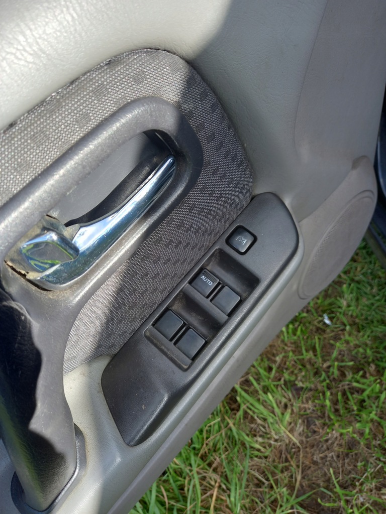 фото №15, Капот передня nissan primera p11 2000 r 2.0 16v sedan