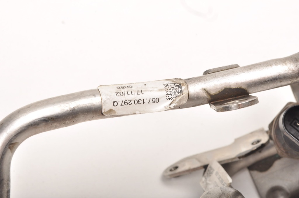 фото №9, Bentley bentayga audi q7 sq7 a8 4.0 шланг топлива 057130300ce 057130299af