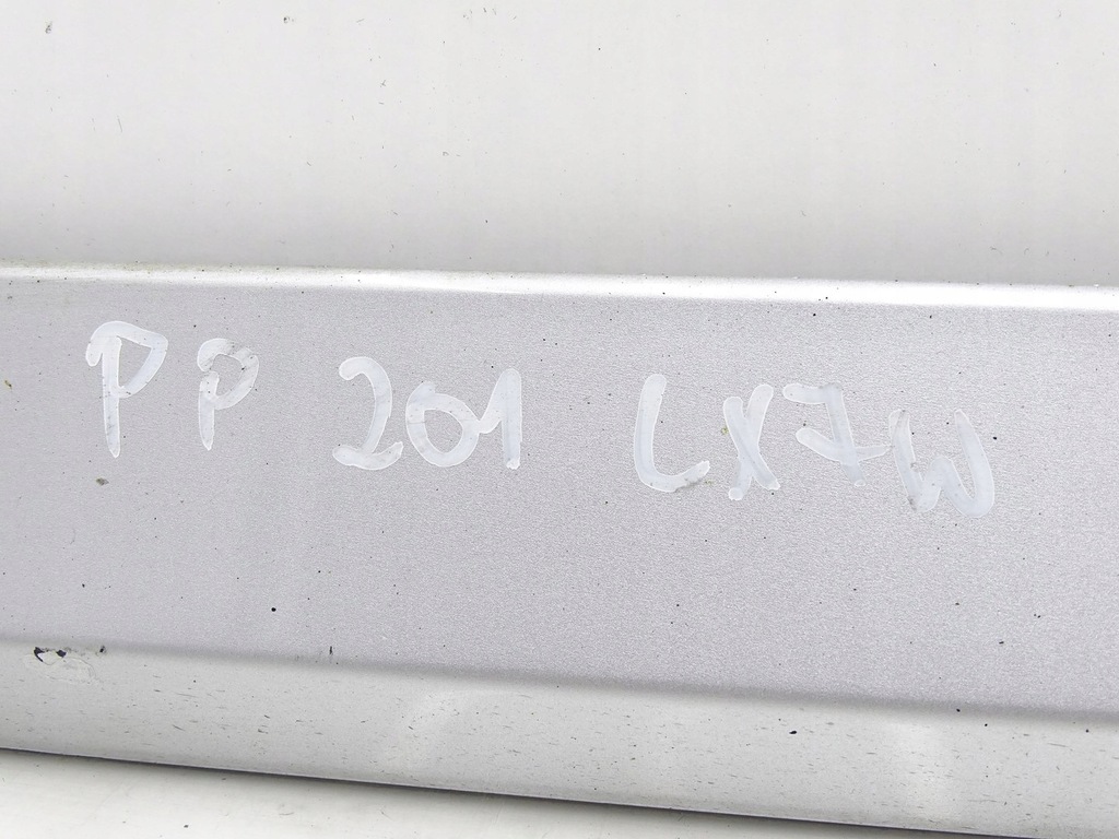 фото №7, Молдинг нижняя дверь правый перед seat exeo 3r lx7w