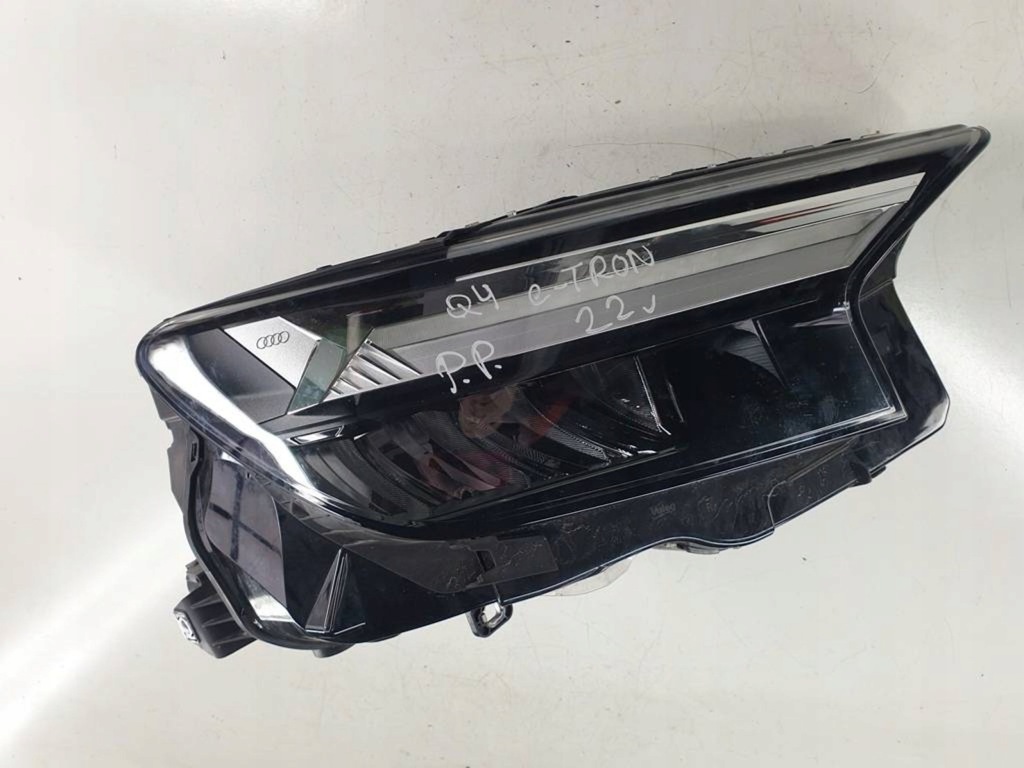 фото №9, Audi q4 sportback e-tron 2022r лампа led правий перед