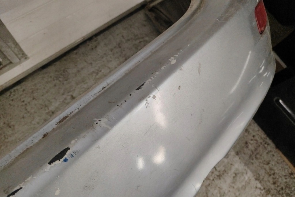 фото №14, Бампер задний toyota previa _r3_ 8p6 2.0l дизель 85kw 2002