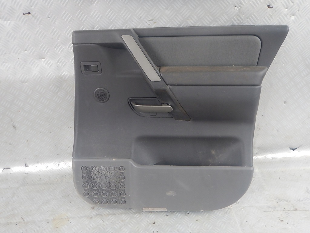 фото №1, Nissan titan 04- правая обивка дверь обшивка задняя