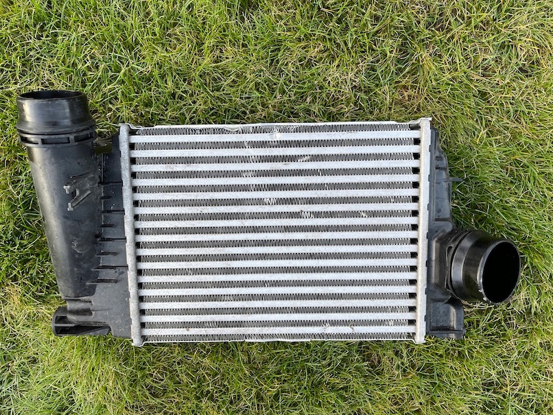 фото №1, Renault kadjar scenic megane iv интеркулер orygin